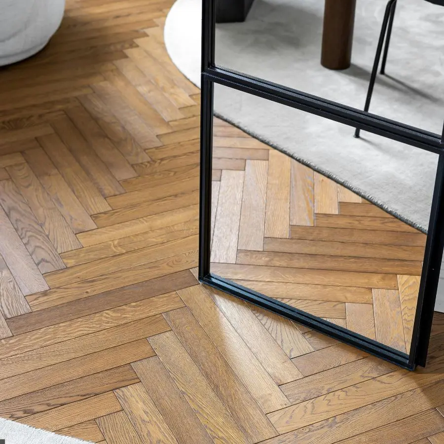 Agence M Com Marseille MENUISERIE POSE AGENCEMENT NIGIDA MPAN Pose de parquet Pose de parquet La Ciotat