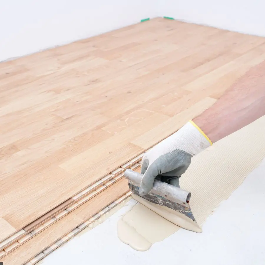 Agence M Com Marseille MENUISERIE POSE AGENCEMENT NIGIDA MPAN Pose de parquet Pose de parquet Trets