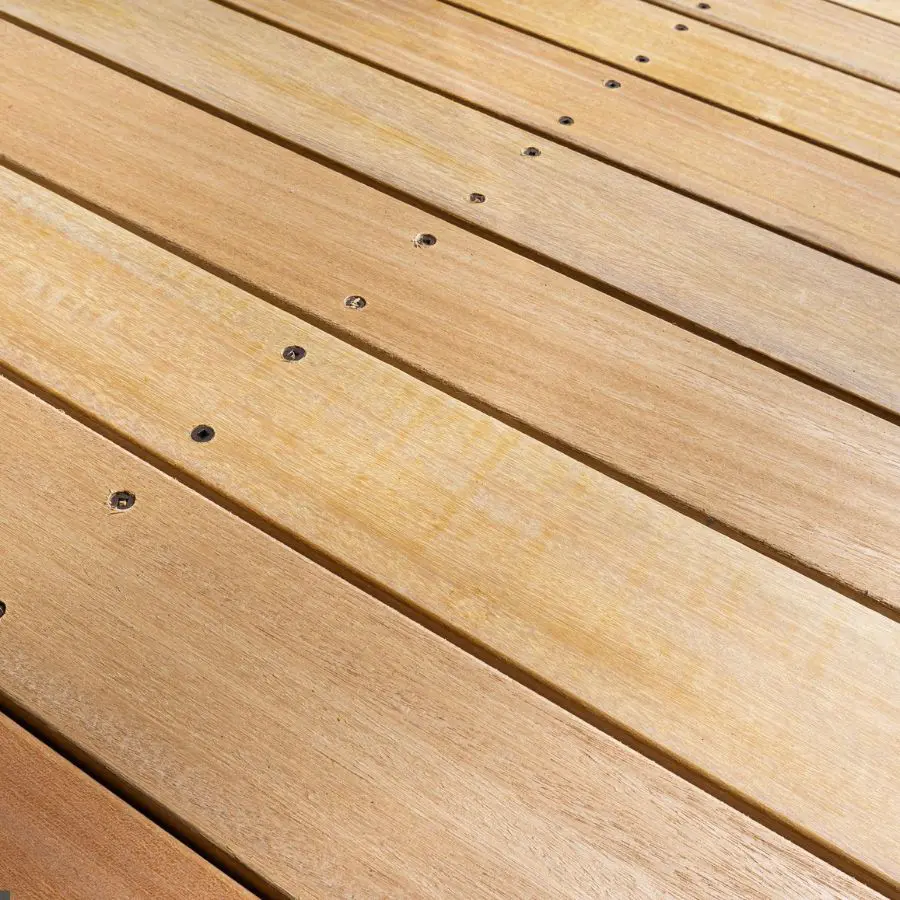 Agence M Com Marseille MENUISERIE POSE AGENCEMENT NIGIDA MPAN Pose de terrasse en bois Aubagne (1)