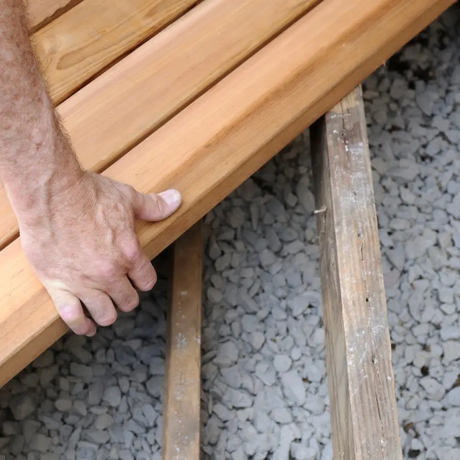 Agence M Com Marseille MENUISERIE POSE AGENCEMENT NIGIDA MPAN Pose de terrasse en bois Cadolive