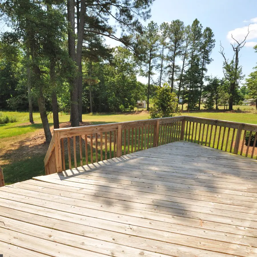 Agence M Com Marseille MENUISERIE POSE AGENCEMENT NIGIDA MPAN Pose de terrasse en bois Peypin