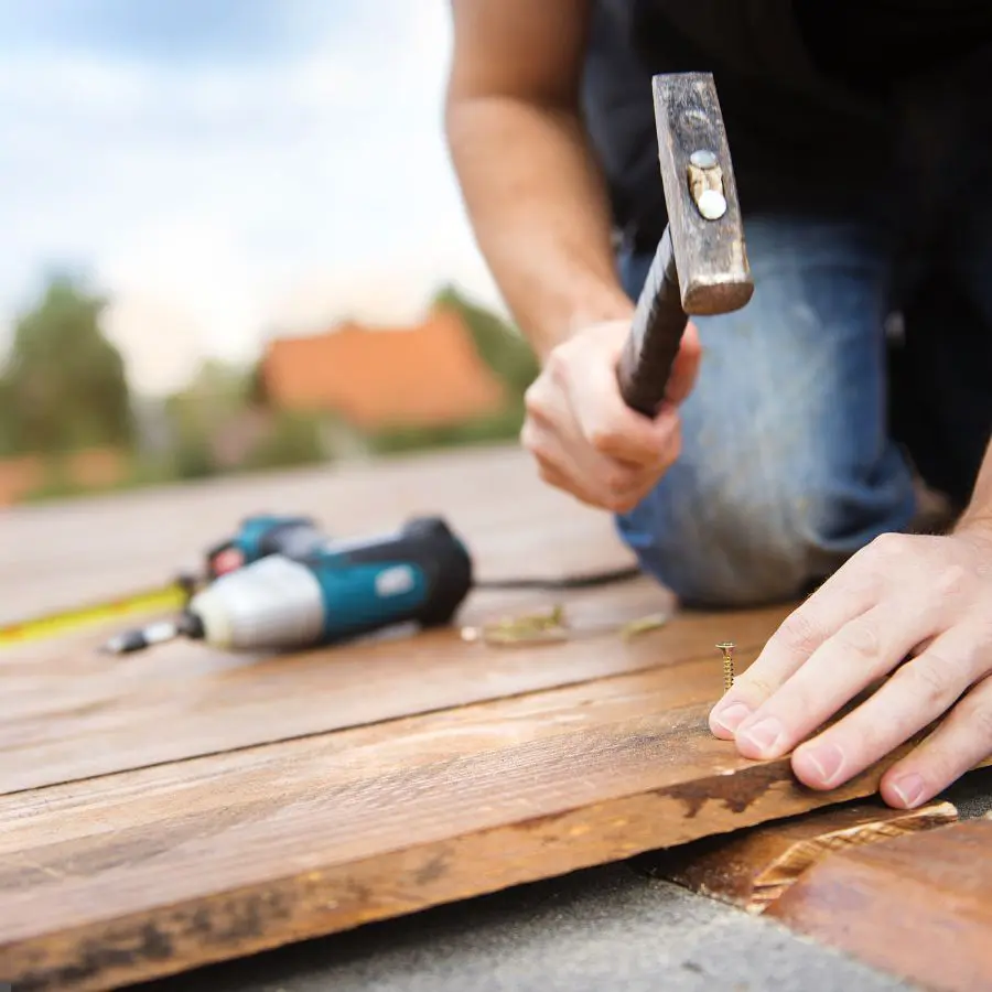 Agence M Com Marseille MENUISERIE POSE AGENCEMENT NIGIDA MPAN Pose de terrasse en bois à Mimet
